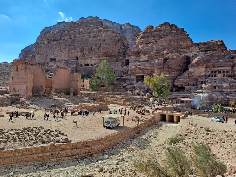 Zona restaurantes Petra