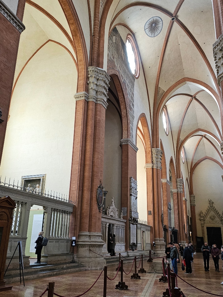 Interior San Petronio línea meridiano