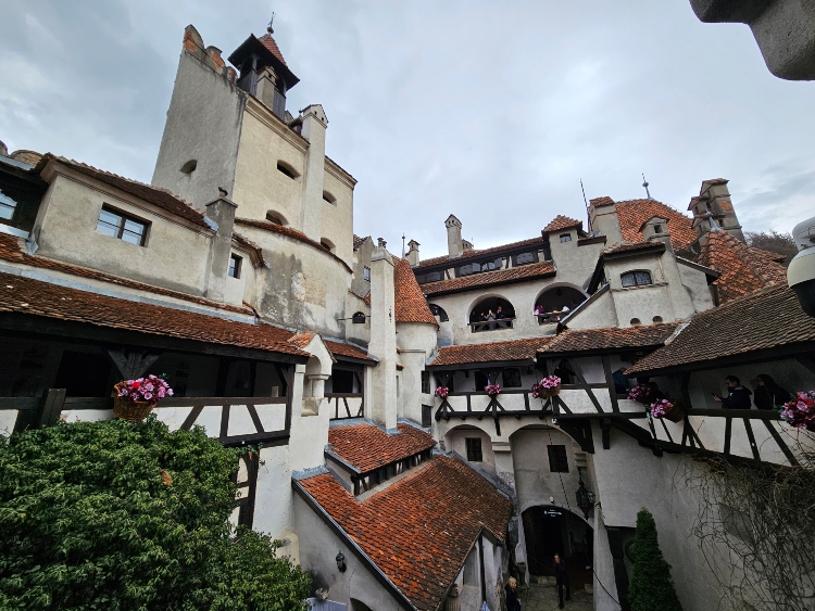Castillo de Bran patio