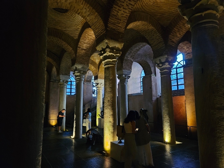 Cisterna en el Parque Gülhane